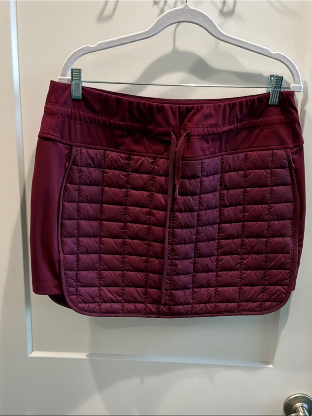 Quilted Mini Skirt in Wine Burgundy Front Zip Pockets Puffer 2XL Stretch